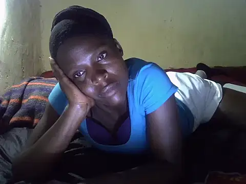 Snapshot of cute-shamza chatting on 10.25.25 cute-shamza online show from 10.25.25