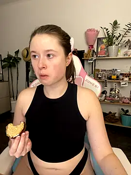 sweetest pie online show from 11.13.25