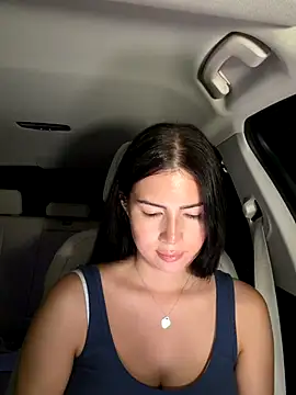 Snapshot of clairewntr chatting on 10.23.25 clairewntr online show from 10.23.25