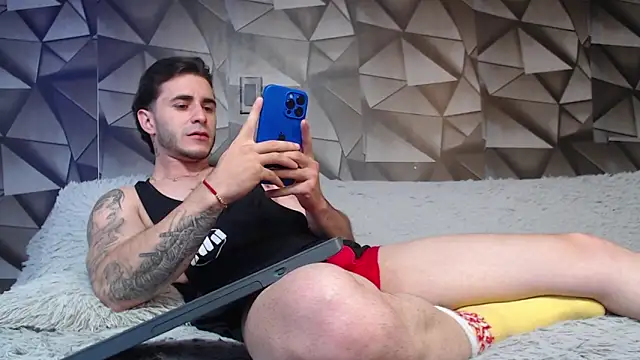 Snapshot of Latino_stud4u chatting on 01.26.25 Latino stud4u online show from 01.26.25