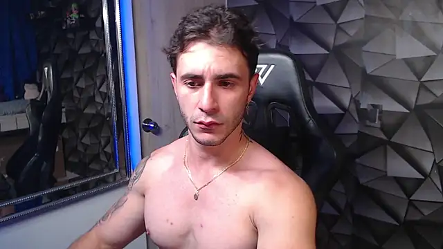 Snapshot of Latino_stud4u chatting on 03.02.25 Latino stud4u online show from 03.02.25