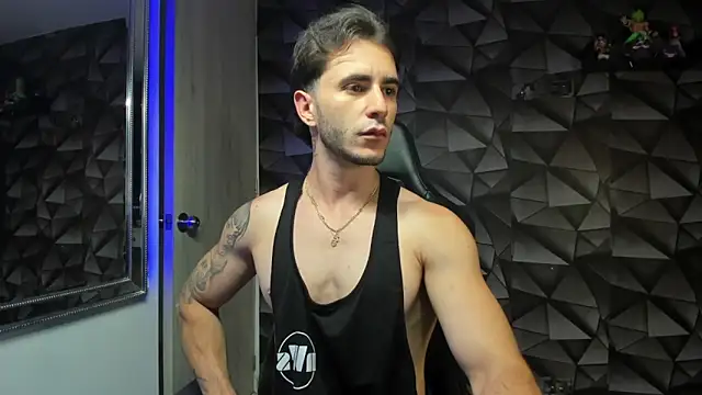 Snapshot of Latino_stud4u chatting on 03.14.25 Latino stud4u online show from 03.14.25