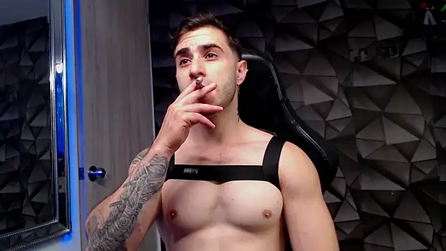 Snapshot of Latino_stud4u chatting on 09.14.25 Latino stud4u online show from 09.14.25