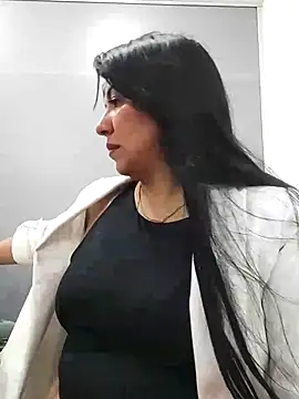 aisha latina online show from 12.11.24