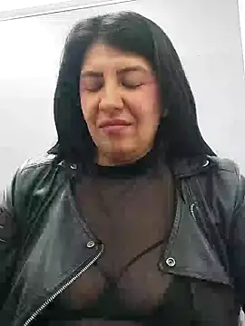 aisha latina online show from 01.30.25