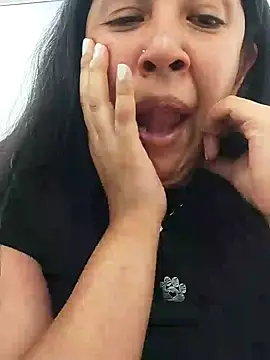 aisha latina online show from 01.31.25