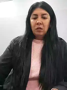 aisha latina online show from 02.03.25