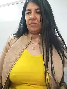 aisha latina online show from 02.19.25