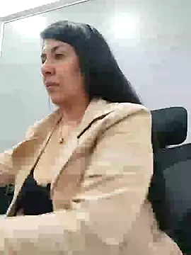 aisha latina online show from 02.24.25