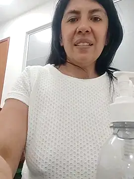 aisha latina online show from 03.06.25