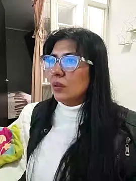 aisha latina online show from 02.16.26