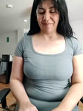 Snapshot of aisha_latina chatting on 06.22.26 aisha latina online show from 06.22.26