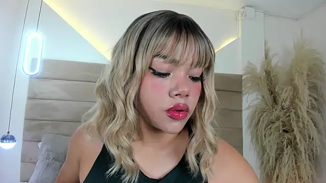 ValerieDiaz  online show from 10.21.25