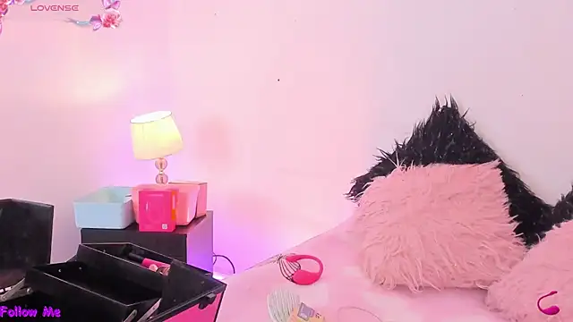 SophieRossi online show from 11.20.25