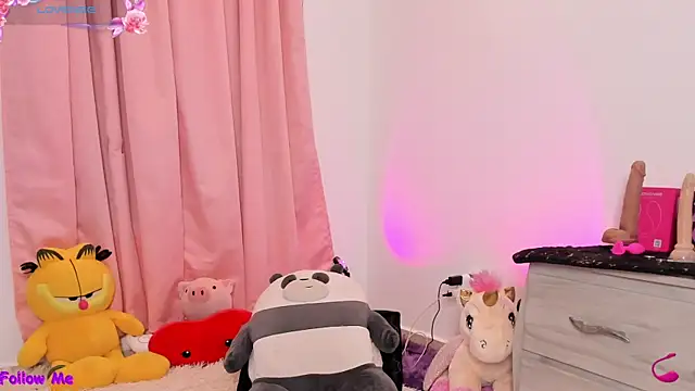 SophieRossi online show from 02.20.26