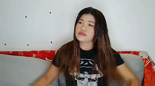 Snapshot of thai_pussy_yummy chatting on 03.11.25 thai pussy yummy online show from 03.11.25