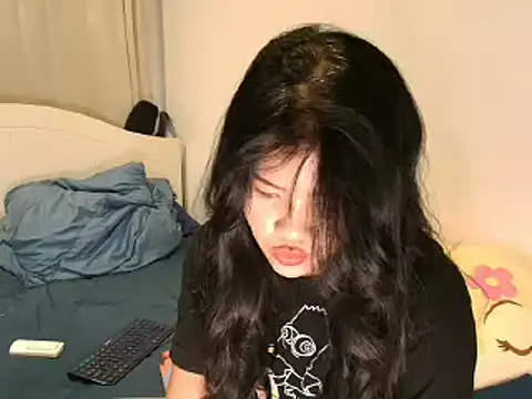 Snapshot of thai_pussy_yummy chatting on 11.07.25 thai pussy yummy online show from 11.07.25