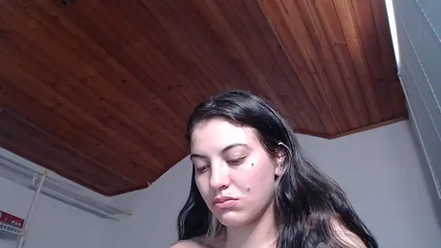 Snapshot of mariecam420 chatting on 10.05.25 mariecam420 online show from 10.05.25