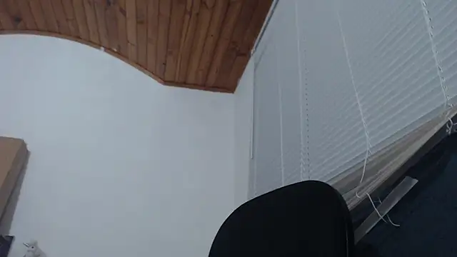 Snapshot of mariecam420 chatting on 10.12.25 mariecam420 online show from 10.12.25