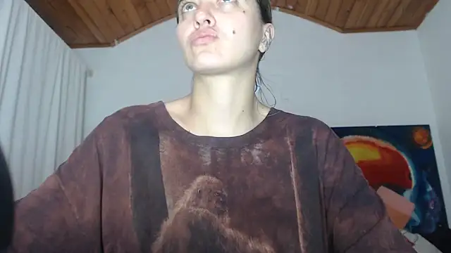 Snapshot of mariecam420 chatting on 11.03.25 mariecam420 online show from 11.03.25