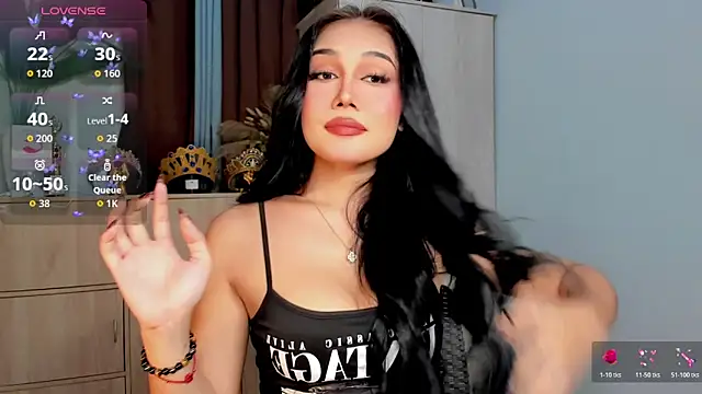 Snapshot of Icon1c_LiLy chatting on 06.19.26 Icon1c LiLy online show from 06.19.26