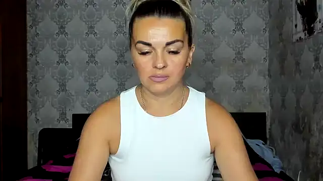 NicoletMoore online show from 07.30.26
