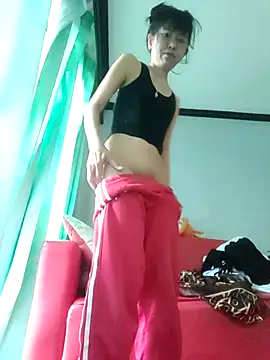 Snapshot of Little_suzy5 chatting on 10.07.25 Little suzy5 online show from 10.07.25