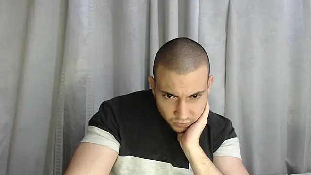 Armando 2002 online show from 10.02.25