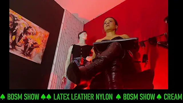 Snapshot of MistressSlut1 chatting on 02.24.25 MistressSlut1 online show from 02.24.25