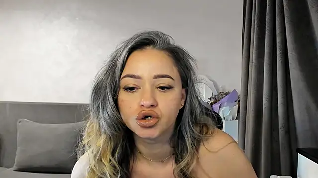 Claire95  online show from 02.20.25