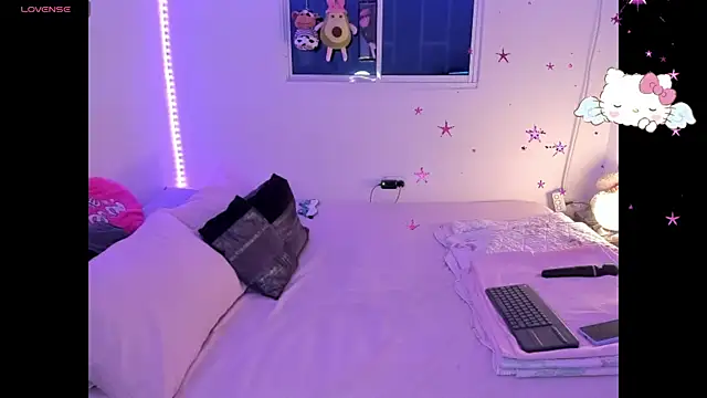 MollyG18 online show from 10.02.25