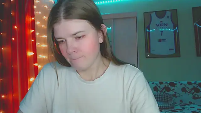 Snapshot of Klementa chatting on 11.06.25 Klementa online show from 11.06.25