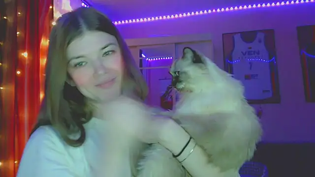 Snapshot of Klementa chatting on 11.13.25 Klementa online show from 11.13.25