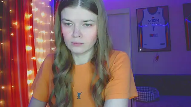 Snapshot of Klementa chatting on 11.16.25 Klementa online show from 11.16.25