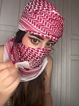 Snapshot of arabiaAna chatting on 09.28.25 arabiaAna online show from 09.28.25