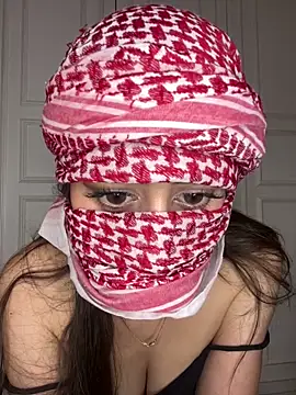 Snapshot of arabiaAna chatting on 10.20.25 arabiaAna online show from 10.20.25