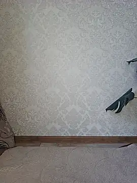 Snapshot of Marushka chatting on 09.30.25 Marushka online show from 09.30.25