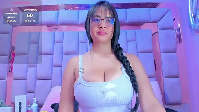 Snapshot of violeta_sexx_ chatting on 11.12.25 violeta sexx online show from 11.12.25