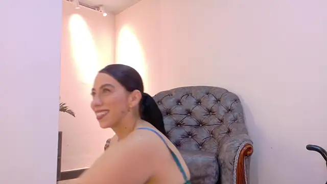 Snapshot of niky_smit chatting on 09.21.25 niky smit online show from 09.21.25