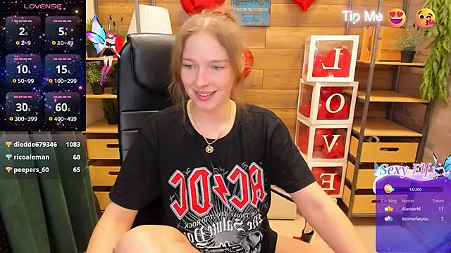  fiona Love online show from 03.10.25