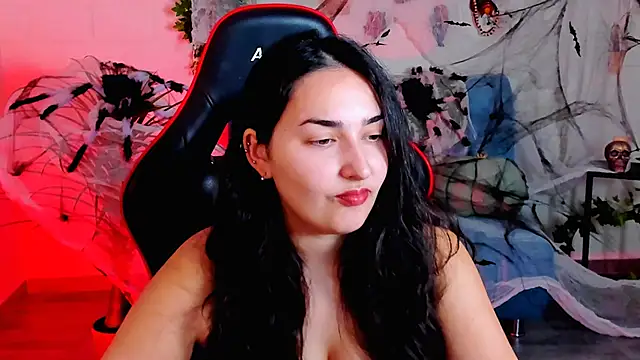 Snapshot of CeceliaJohnson chatting on 10.23.25 CeceliaJohnson online show from 10.23.25