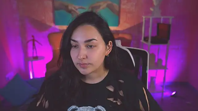 Snapshot of CeceliaJohnson chatting on 11.05.25 CeceliaJohnson online show from 11.05.25