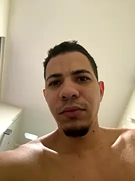 Snapshot of steven_clain chatting on 09.28.25 steven clain online show from 09.28.25