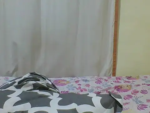 cute lavenda online show from 09.13.25