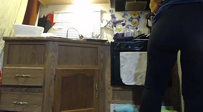 sexyinpantyhose online show from 12.27.24