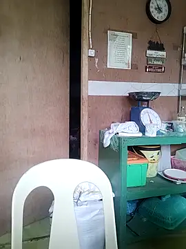 Snapshot of lickmepussy21 chatting on 10.15.25 lickmepussy21 online show from 10.15.25