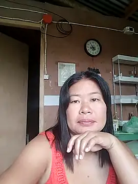 Snapshot of lickmepussy21 chatting on 10.19.25 lickmepussy21 online show from 10.19.25