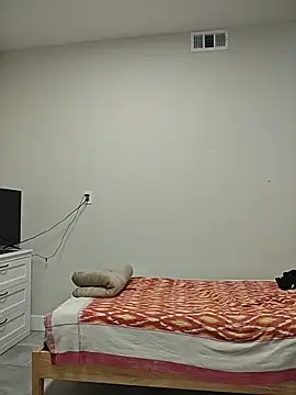 Susannemilf online show from 10.25.25