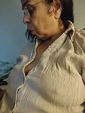 Susannemilf online show from 12.18.25