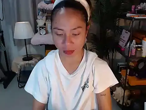 Snapshot of AsianTrixxx chatting on 03.14.26 AsianTrixxx online show from 03.14.26